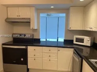 400 Leslie Dr #308 Hallandale Beach, FL 33009