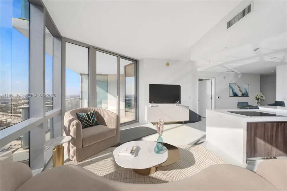 851 NE 1st Ave #4010 Miami, FL 33132