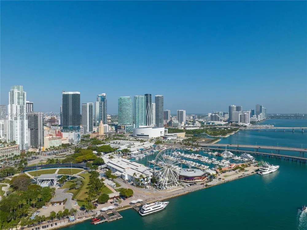 851 NE 1st Ave #4010 Miami, FL 33132