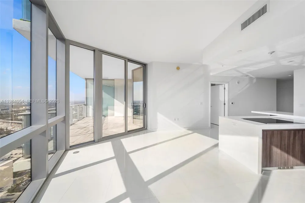851 NE 1st Ave #4010 Miami, FL 33132