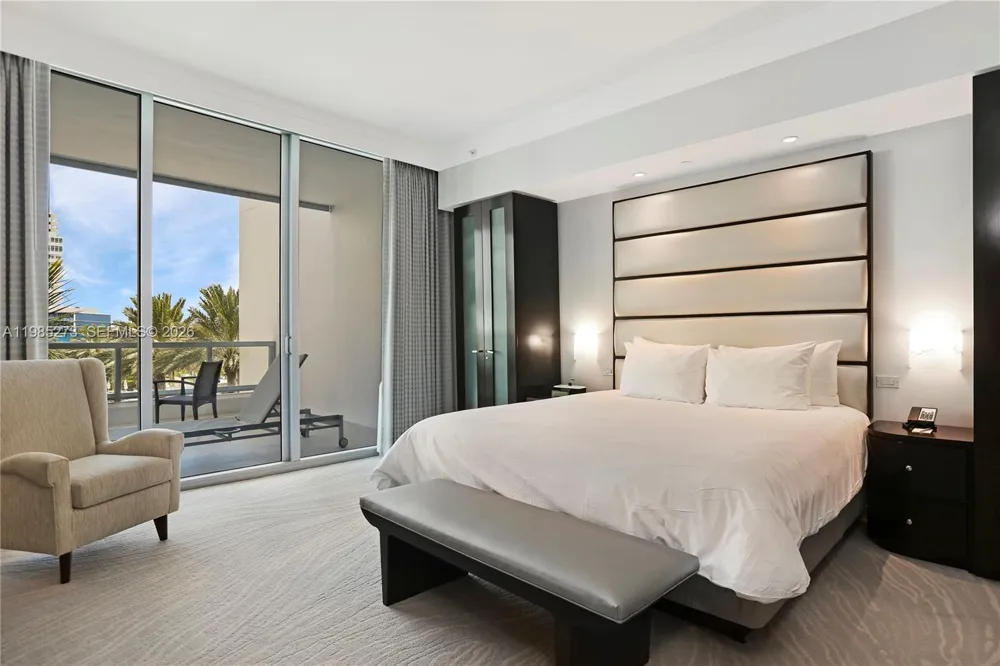 4391 Collins Ave #307 Miami Beach, FL 33140