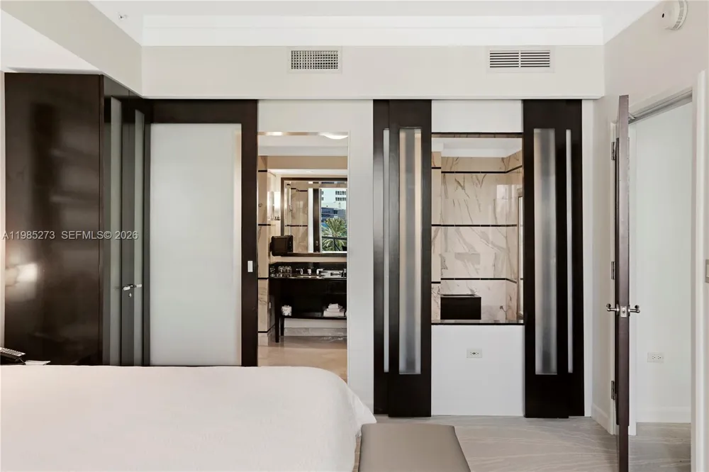 4391 Collins Ave #307 Miami Beach, FL 33140