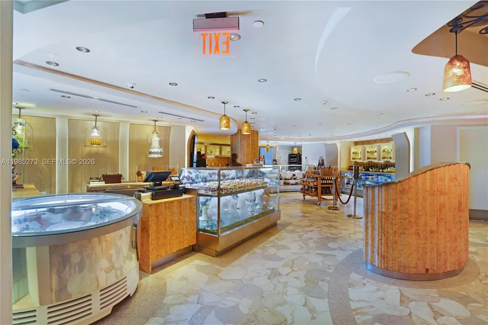 4391 Collins Ave #307 Miami Beach, FL 33140