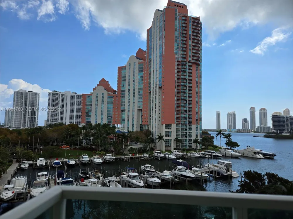 3340 NE 190th St #606 Aventura, FL 33180