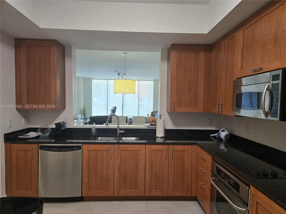 3340 NE 190th St #606 Aventura, FL 33180