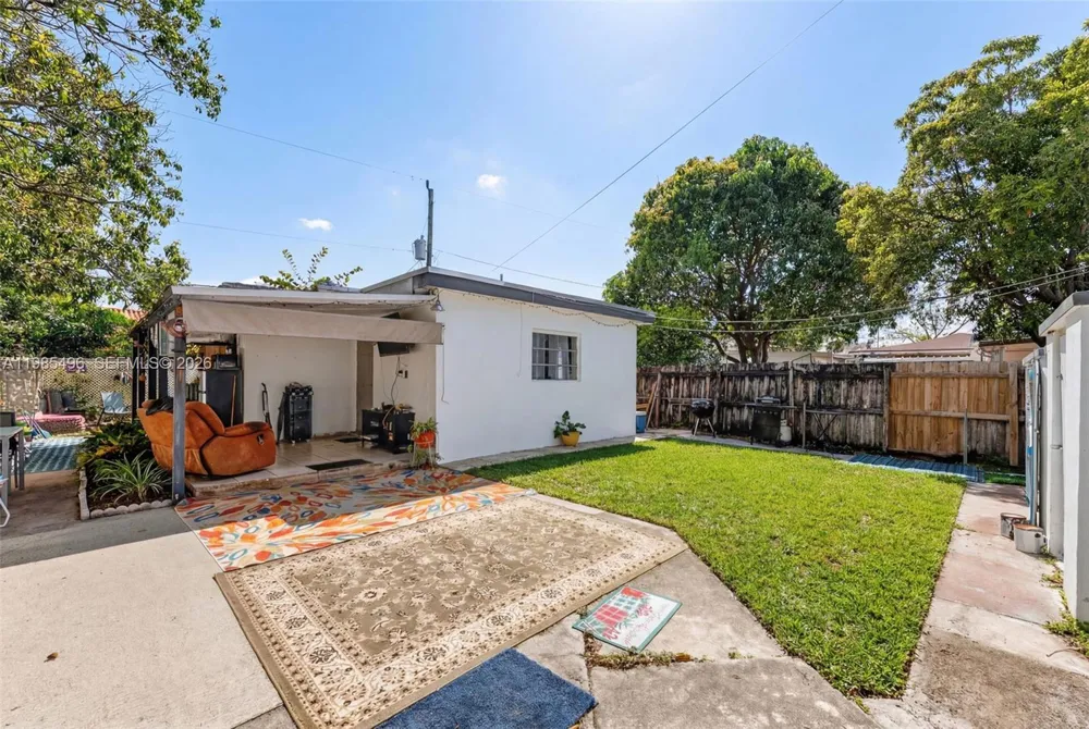 440 E 37th St Hialeah, FL 33013