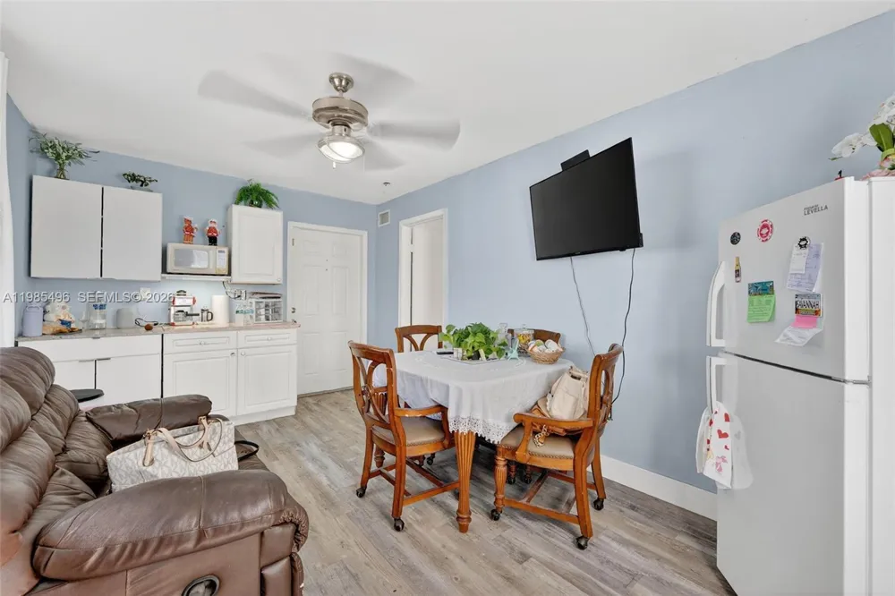 440 E 37th St Hialeah, FL 33013