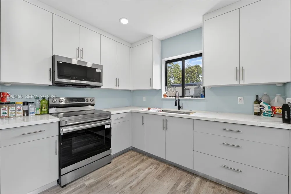 440 E 37th St Hialeah, FL 33013