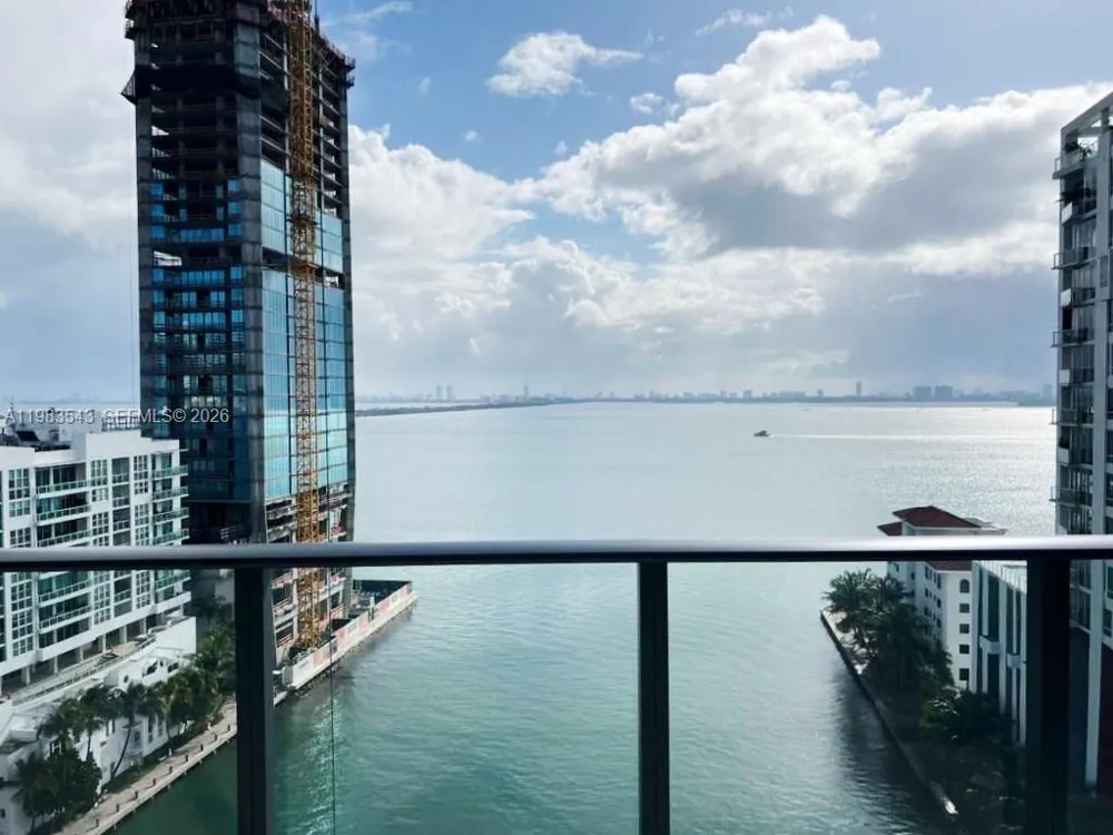 460 NE 28th St #1407 Miami, FL 33137