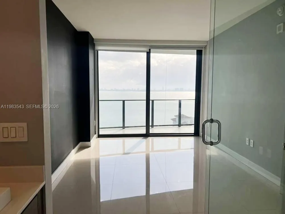 460 NE 28th St #1407 Miami, FL 33137
