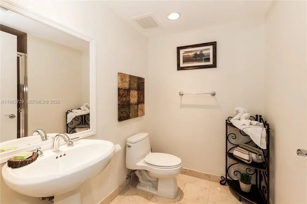 1830 S OCEAN DR #3204 Hallandale Beach, FL 33009