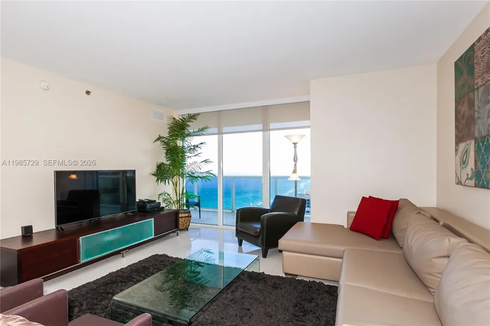 1830 S OCEAN DR #3204 Hallandale Beach, FL 33009