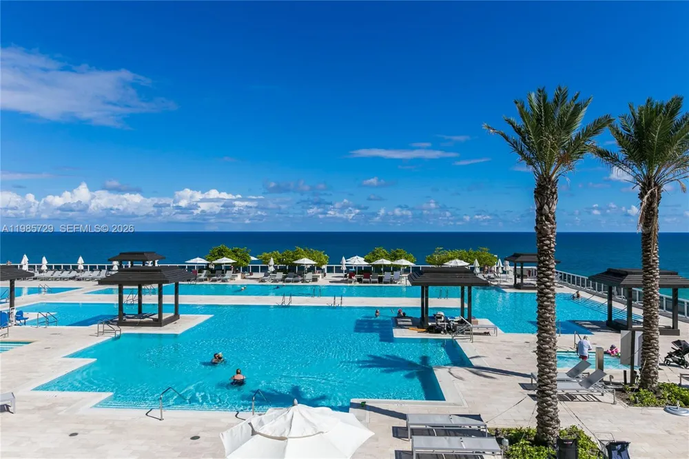 1830 S OCEAN DR #3204 Hallandale Beach, FL 33009