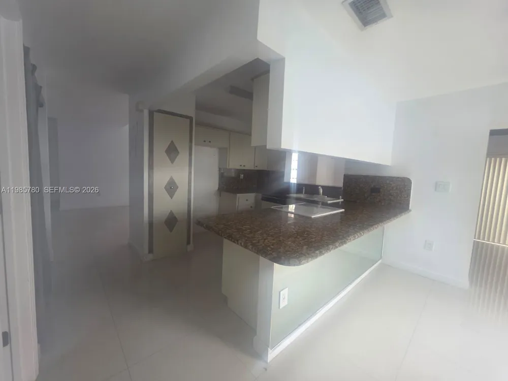 710 SW 99th Ct Cir Miami, FL 33174