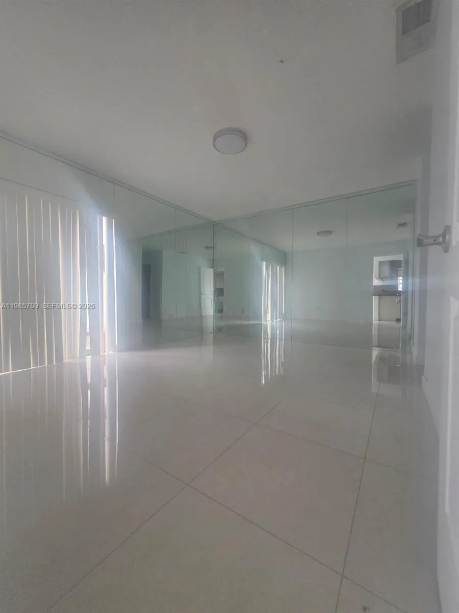 710 SW 99th Ct Cir Miami, FL 33174