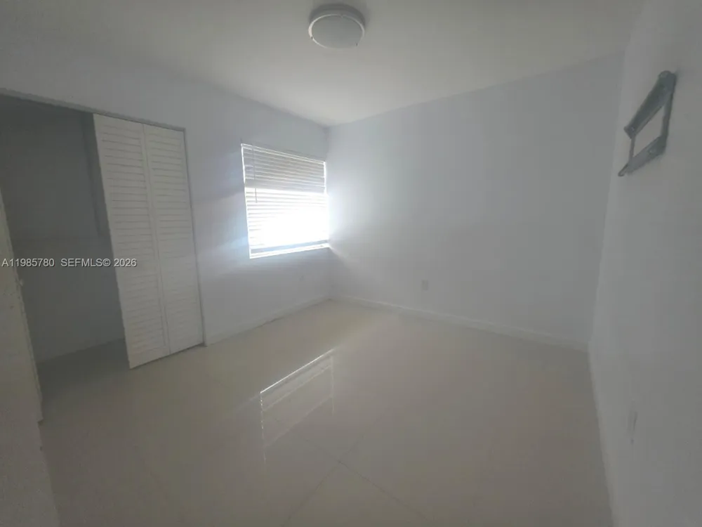710 SW 99th Ct Cir Miami, FL 33174