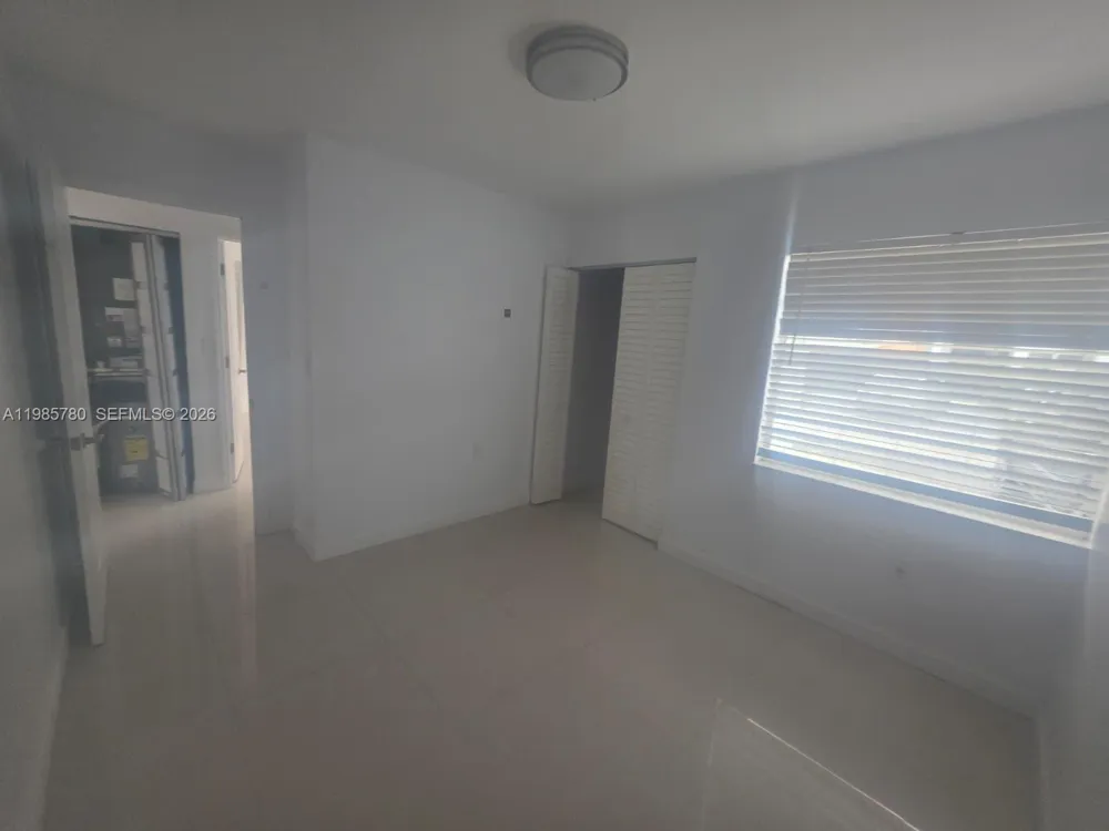 710 SW 99th Ct Cir Miami, FL 33174