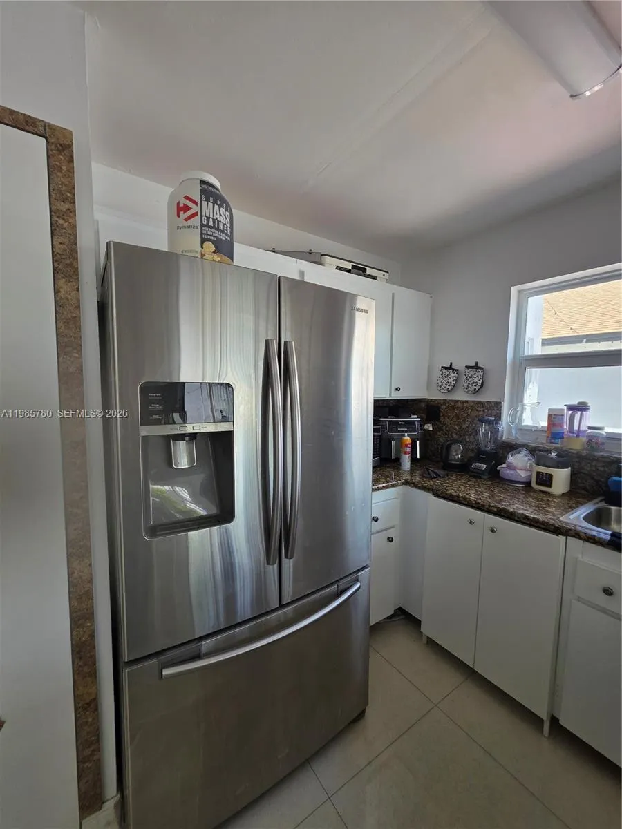 710 SW 99th Ct Cir Miami, FL 33174