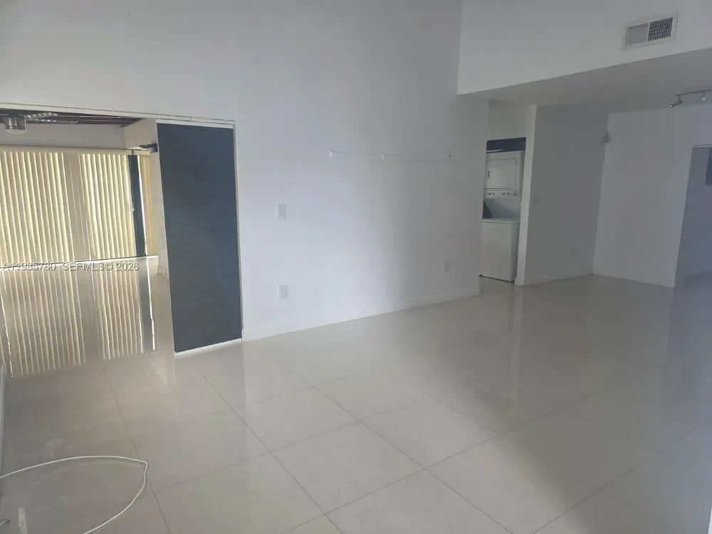 710 SW 99th Ct Cir Miami, FL 33174
