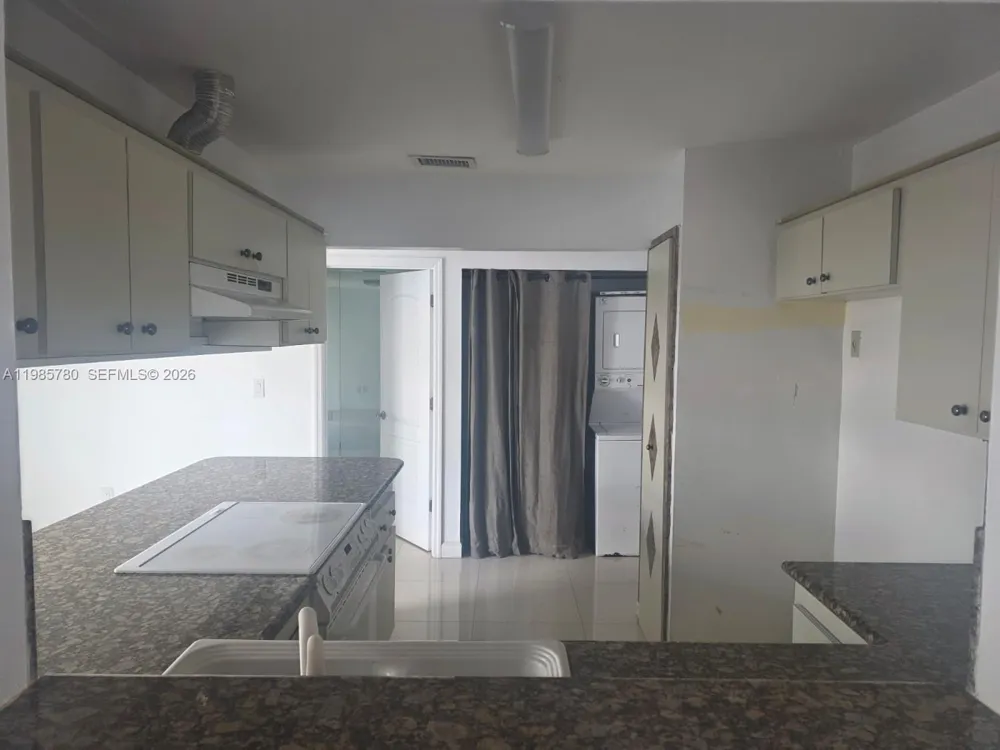710 SW 99th Ct Cir Miami, FL 33174