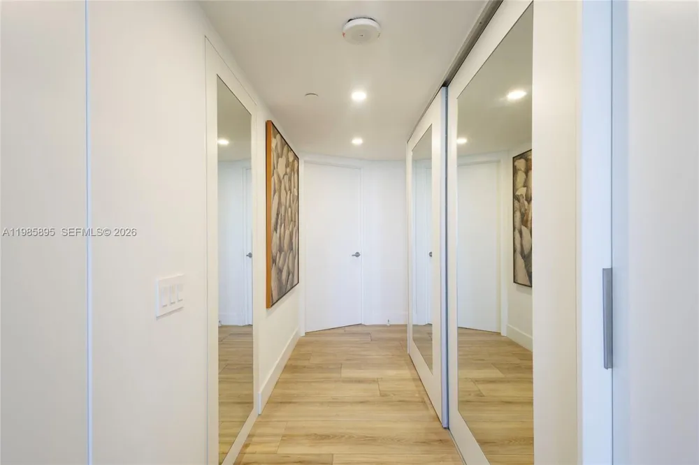 3640 Yacht Club Dr #1701 Aventura, FL 33180