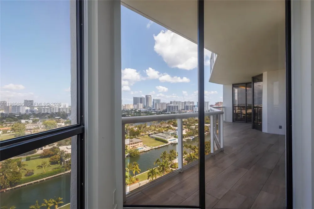 3640 Yacht Club Dr #1701 Aventura, FL 33180