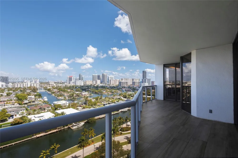 3640 Yacht Club Dr #1701 Aventura, FL 33180