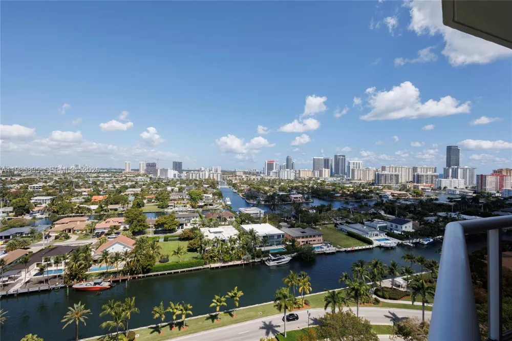 3640 Yacht Club Dr #1701 Aventura, FL 33180