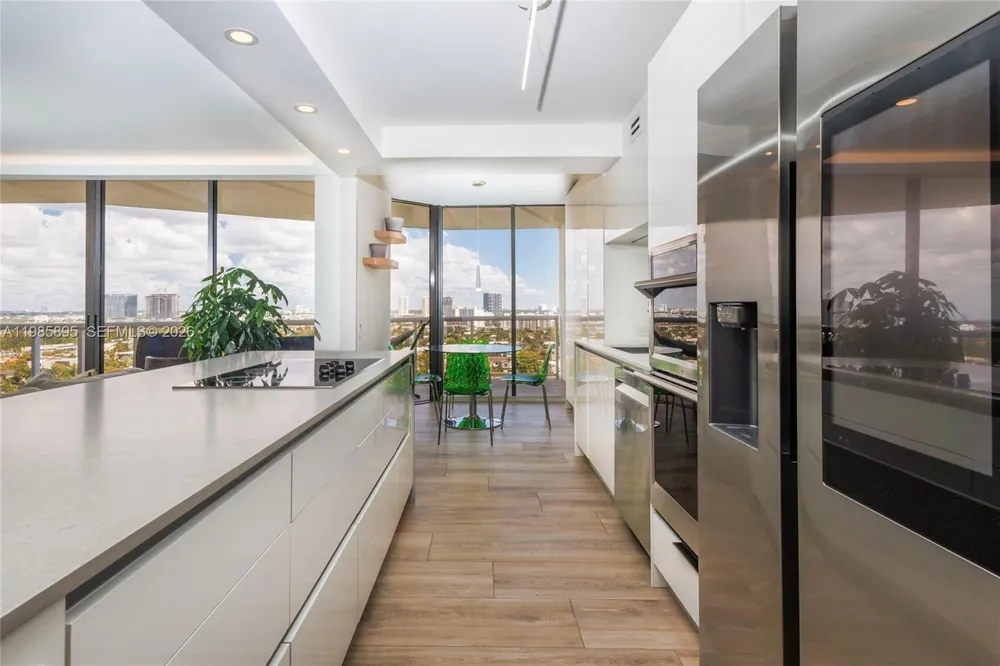 3640 Yacht Club Dr #1701 Aventura, FL 33180