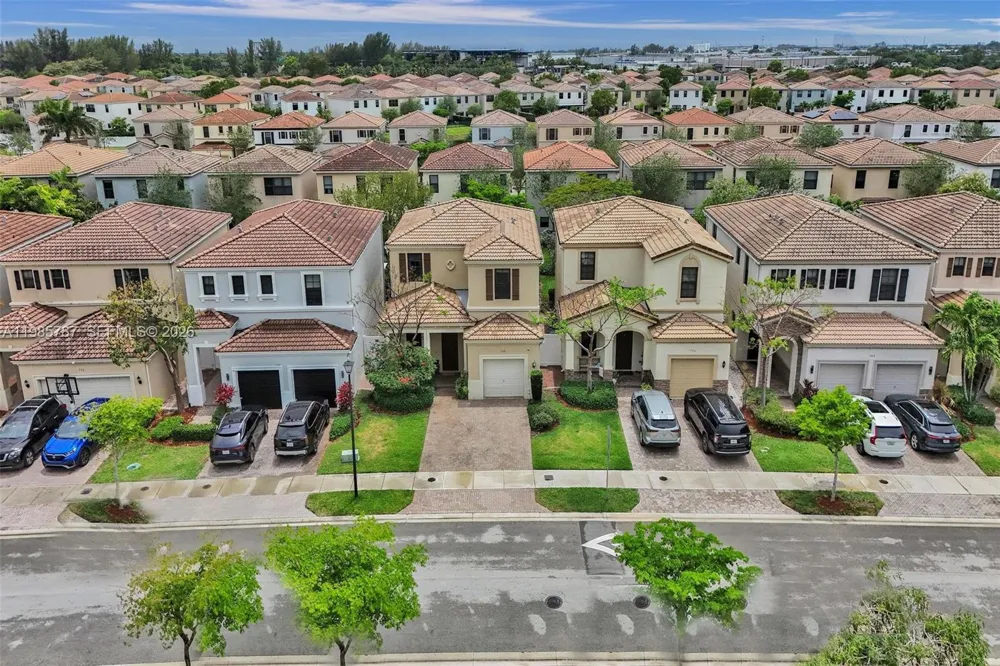 760 NE 193rd Ter Miami, FL 33179