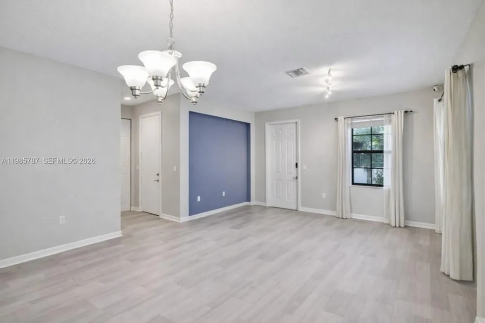760 NE 193rd Ter Miami, FL 33179