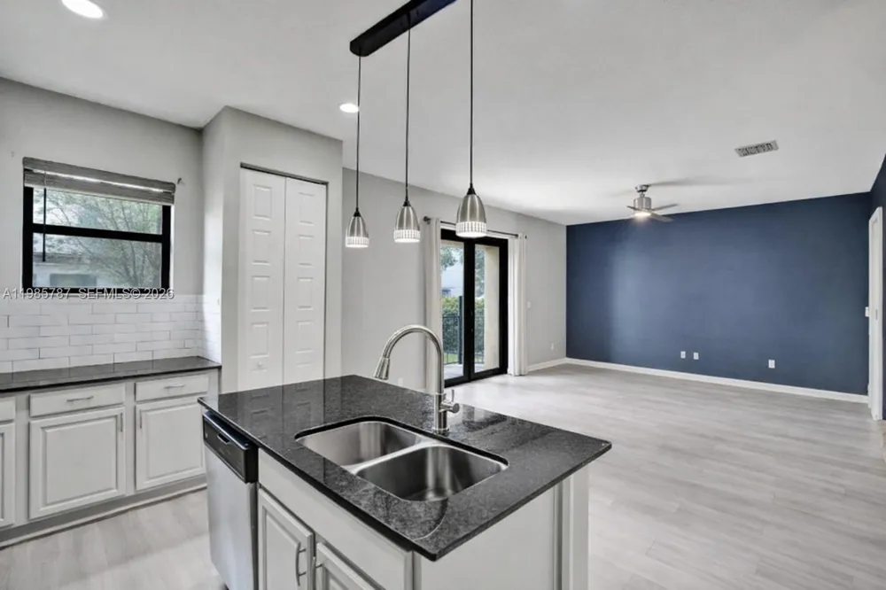 760 NE 193rd Ter Miami, FL 33179