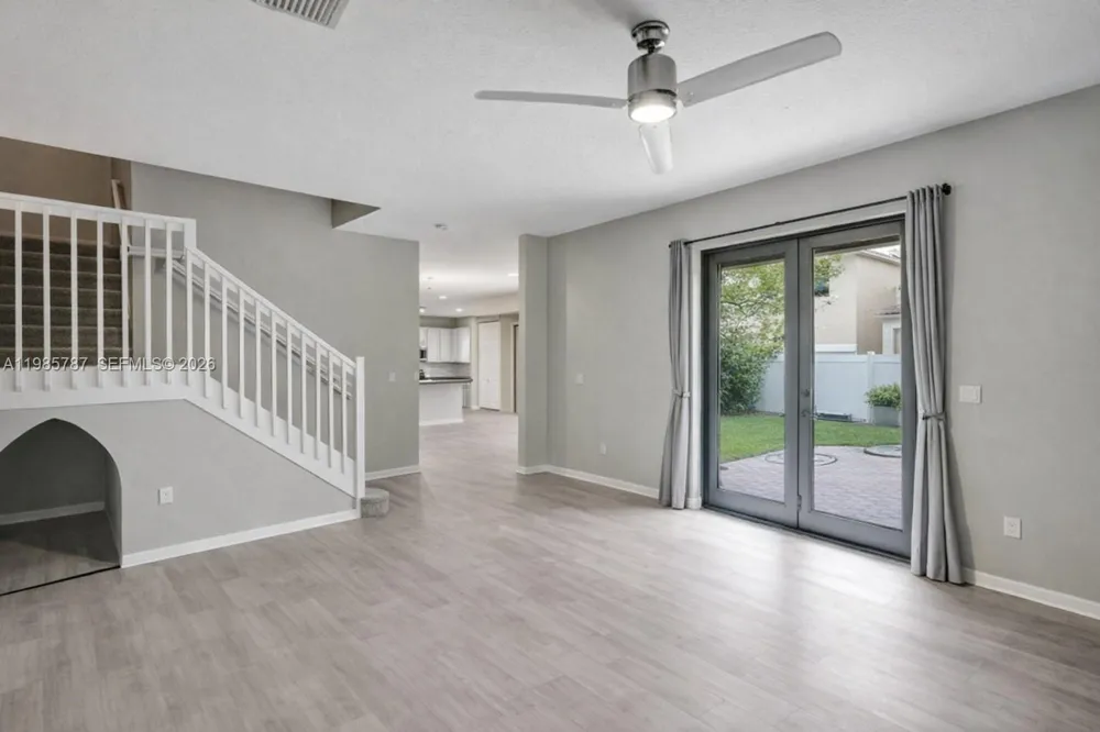 760 NE 193rd Ter Miami, FL 33179