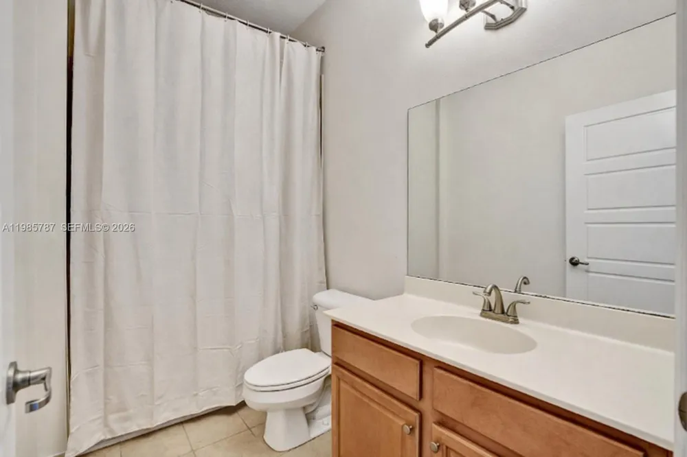 760 NE 193rd Ter Miami, FL 33179