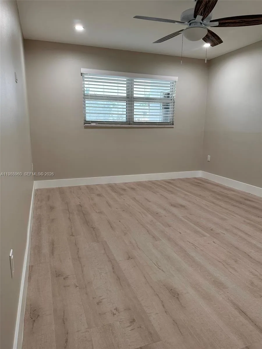 708 Victoria Dr #101 Cape Coral, FL 33904