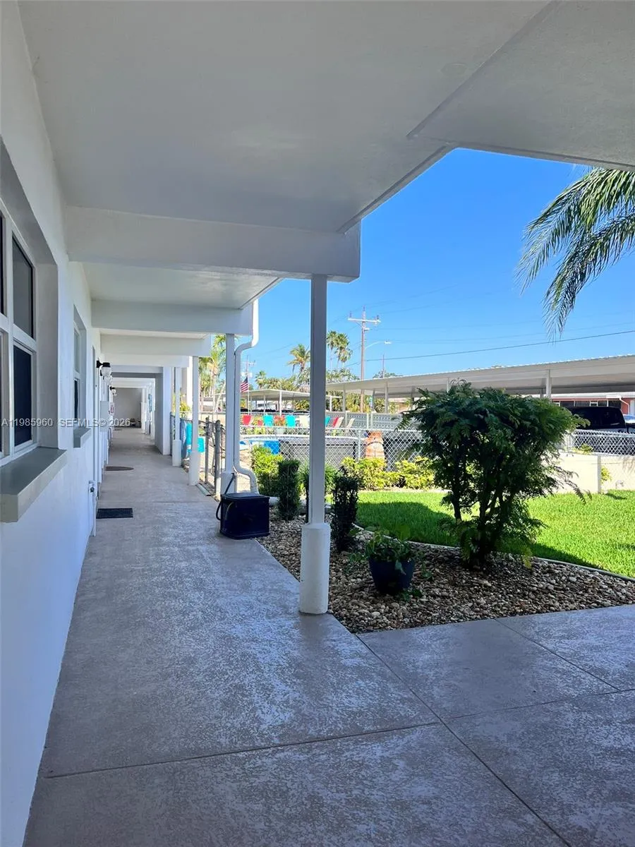 708 Victoria Dr #101 Cape Coral, FL 33904