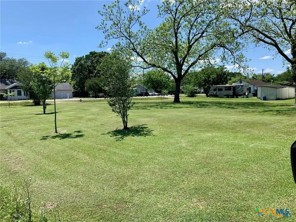 E Division Street Edna, TX 77957