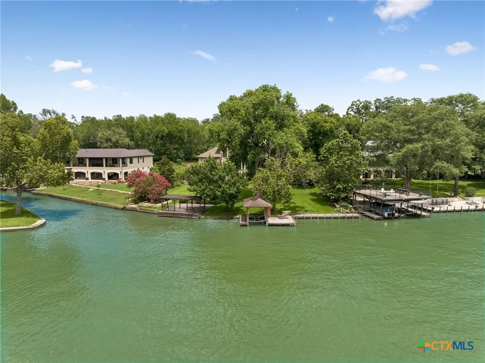 232 Laguna Rio Seguin, TX 78155