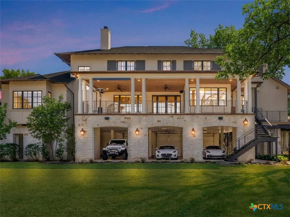 232 Laguna Rio Seguin, TX 78155
