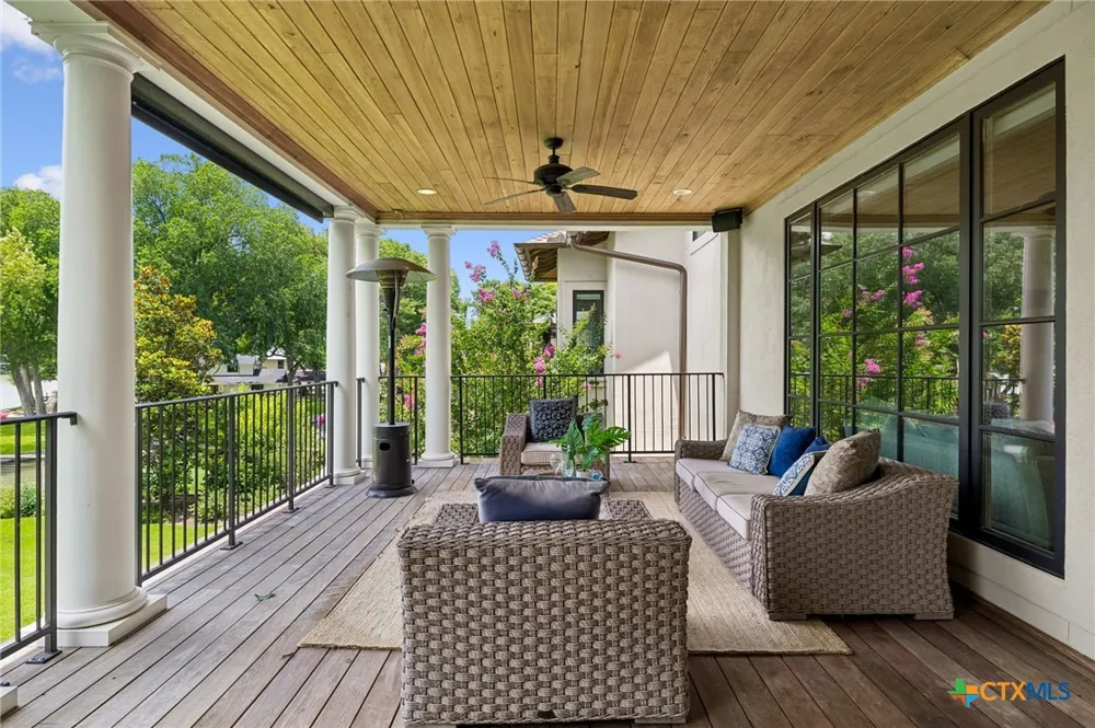 232 Laguna Rio Seguin, TX 78155