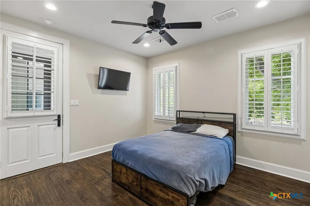232 Laguna Rio Seguin, TX 78155