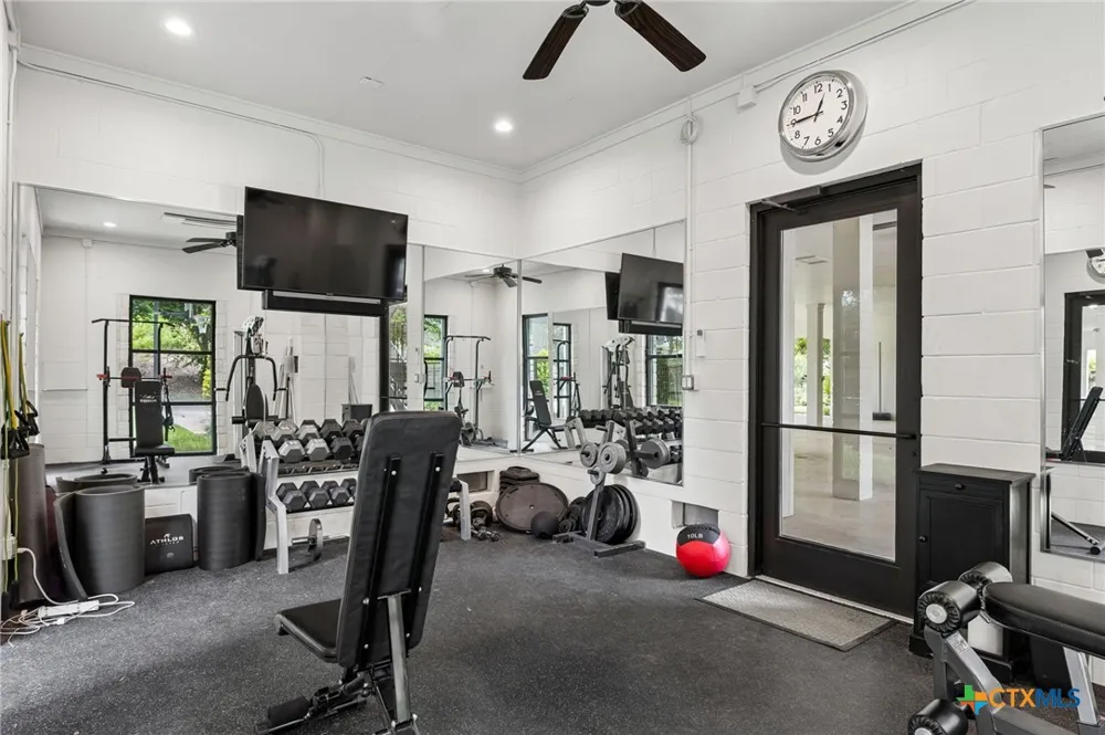 232 Laguna Rio Seguin, TX 78155