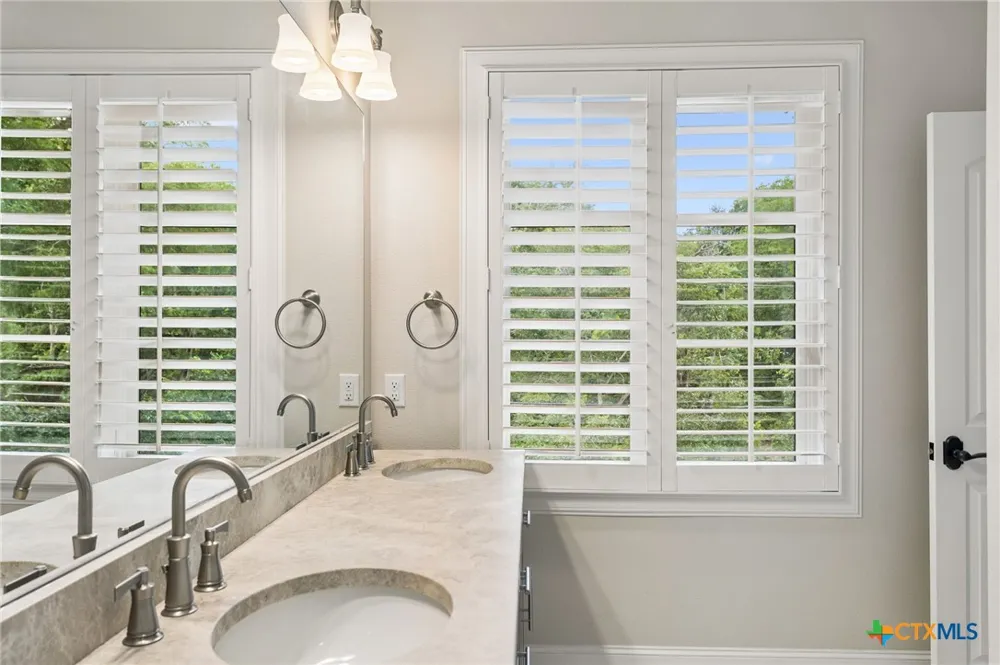 232 Laguna Rio Seguin, TX 78155