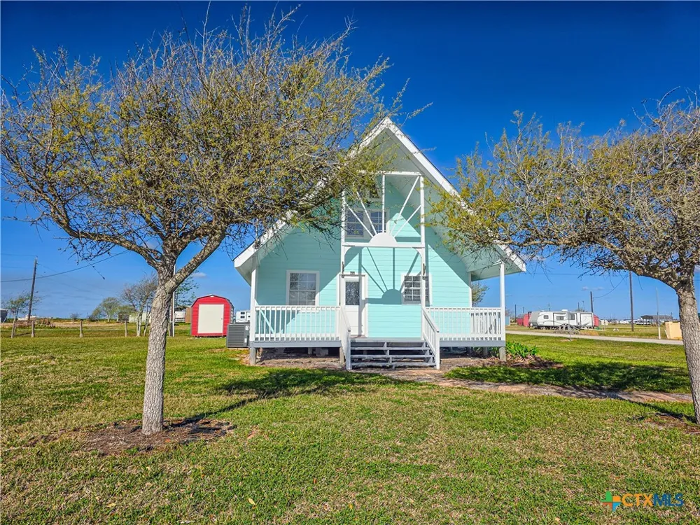 376 Haddock Drive Palacios, TX 77465