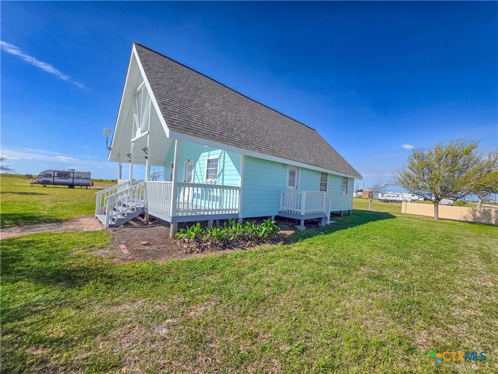 376 Haddock Drive Palacios, TX 77465