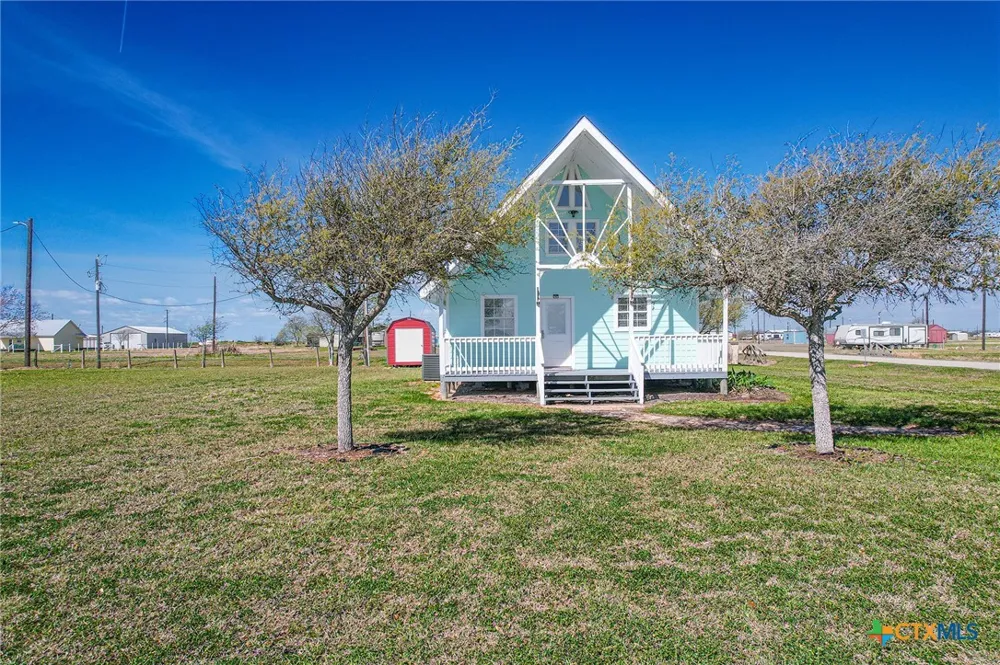 376 Haddock Drive Palacios, TX 77465