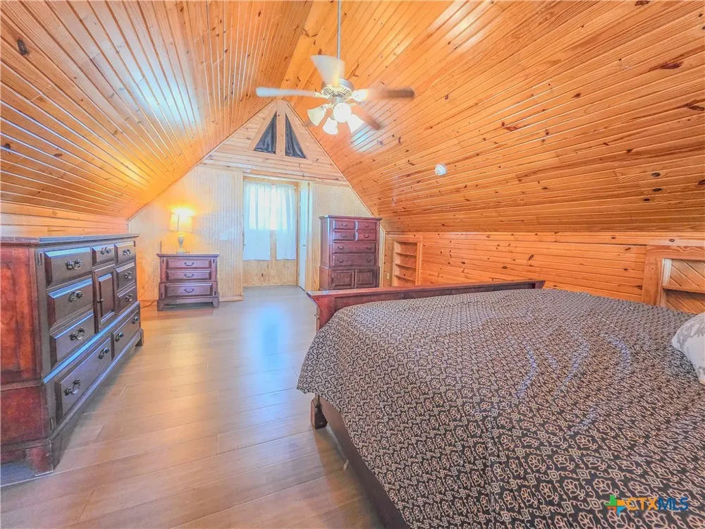 376 Haddock Drive Palacios, TX 77465