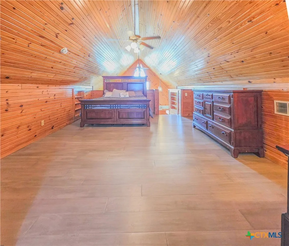 376 Haddock Drive Palacios, TX 77465