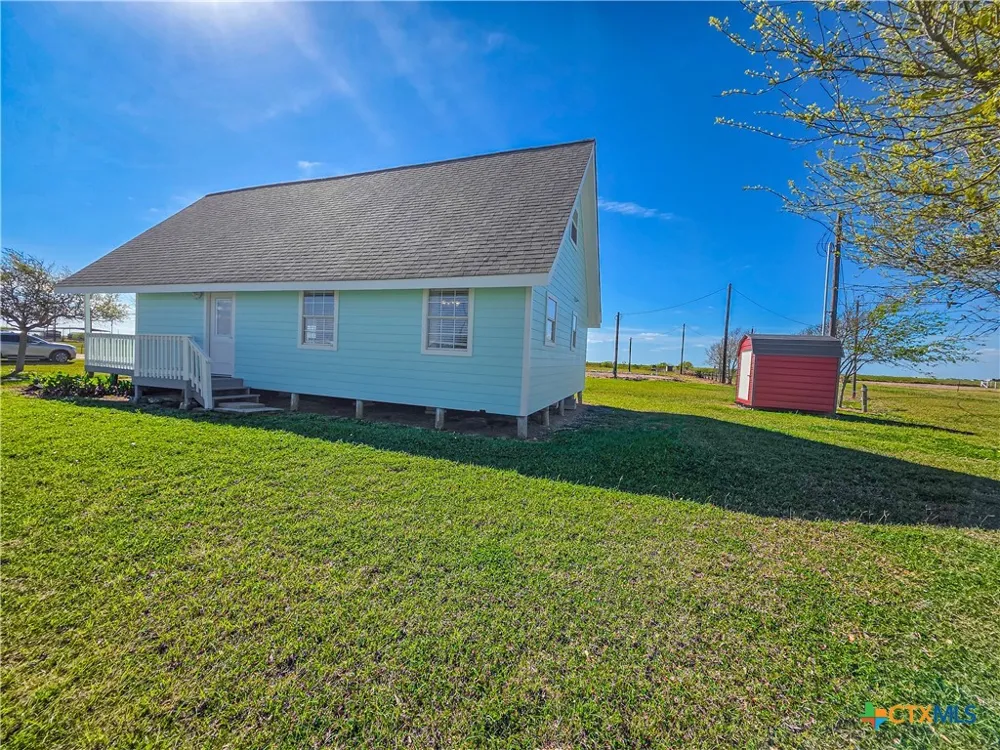 376 Haddock Drive Palacios, TX 77465