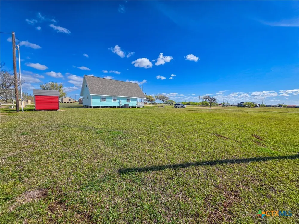 376 Haddock Drive Palacios, TX 77465
